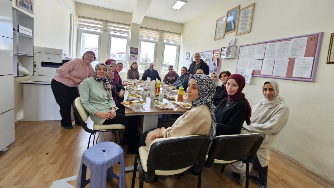 Öğretmenlerimiz İlk Dönemin Yorgunluğunu Attı.